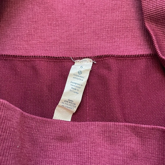 Lululemon Seamlessly Street Crop 17” - Picture 4 of 6